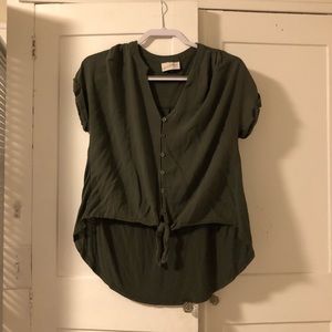 Universal Thread tie front shirt